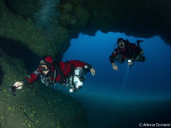 Cavern dive on Tmx Sidemount. Fun fun fun. Lanzarote by Alexia Dunand 